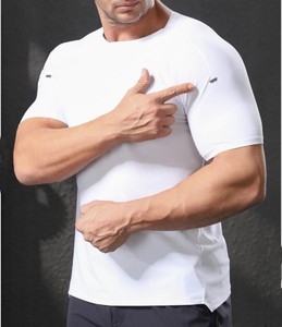 Camiseta blanca de cuello redondo para hombre con marca reflectante negra para hombre Gym Active camiseta de secado rápido logotipo personalizado Camiseta deportiva de manga corta - Product Image 1