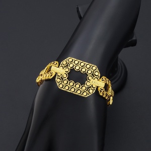 Pulsera JXX de Moda Unisex, Chapada en Oro de 24K, con Dijes Redondos, Cuadrados y en Forma de Corazón, Joyería Hecha a Mano - Product Image 4