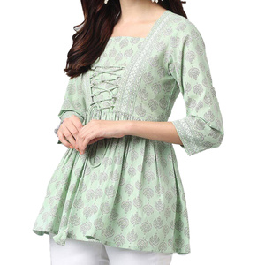 Hauts décontractés et confortables pour femmes, parfaits pour un style décontracté, un look cool et une allure urbaine facile. - Product Image 1