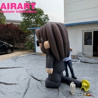 Homme de dessin animé gonflable réaliste, garçon gonflable avec cravate décorative pour la décoration d'événements