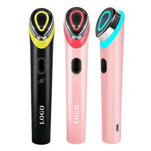 Offre Spéciale : Masseur Facial Multifonctionnel 6-en-1 en Silicone et ABS Age Pro Booster avec Thérapie par Lumière Rouge et Infrarouge Multi-effets - Product Image 1