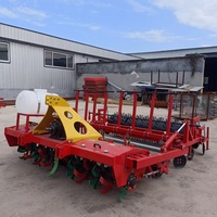 Nouvelle machine de plantation tout-en-un pour ail et oignon avec perforation de film et paillage intégré