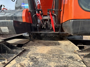 รถขุดไฮดรอลิก Doosan DX150LC มือสอง ขนาด 15 ตัน ใช้งานน้อย สภาพดี เหมาะสำหรับงานก่อสร้าง - Product Image 6