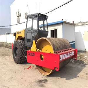 Rouleau vibratoire à tambour unique Dynapac CA30D d'occasion avec moteur diesel Cummins, puissance de 100 kW pour la construction routière - Product Image 1