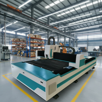 Machine de découpe laser à fibre haute précision pour tôles métalliques, nouvelle génération, avec contrôle de vitesse CNC Raycus et refroidissement par eau.