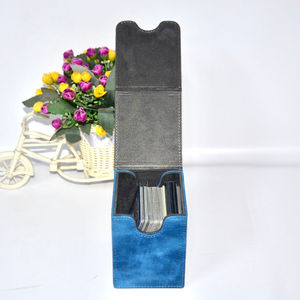 Venta al por mayor pequeño MOQ aceptable 100 + Trading Card Deck <span class=keywords><strong>Box</strong></span> organizador almacenamiento tarjetas de juego para niños juguete hecho de cuero PU - Product Image 4