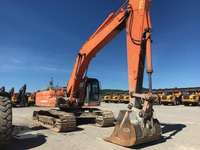 可靠的 DX350 液压履带式挖掘机，适用于采矿项目、道路施工、采石场作业和重型物料搬运