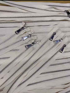 سحاب Hengda عالي الجودة مخصص سحاب معدني 5 # مزدوج مفتوح سحاب معدني لحقائب الملابس - Product Image 4