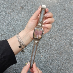 Correa de reloj de tipo magnético de cuero perforado feliz de lujo resistente al agua de repuesto de gama completa para Apple Watch. - Product Image 3