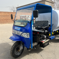 Camion-citerne à eau électrique miniature 4x2 avec essieu arrière entièrement suspendu, pompe semi-automatique, moteur Euro 4
