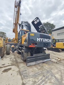 Excavatrice sur pneus Hyundai 21 tonnes 210w-9t presque neuve, d'occasion, moteur coréen, PLC, moteur hydraulique, roulement, boîte de vitesses, pompe 0.92m - Product Image 6
