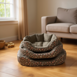 Cama Cuadrada Marrón con Estampado de Huellas de Mascotas, Tela Oxford y Felpa de Conejo - Product Image 3