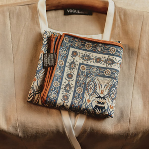 Pañuelo cuadrado de Hangzhou para mujer, estilo <span class=keywords><strong>Old</strong></span> Money, para todas las estaciones, de negocios, versátil, estilo avanzado, cálido para el cuello, a prueba de frío. - Product Image 1