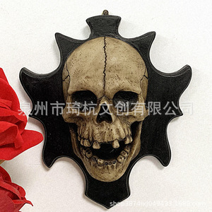 หัวกะโหลกเรืองแสงรูปดาวแขวนผนัง ใช้แบตเตอรี่ ตกแต่งฮาโลวีนสำหรับบ้าน ห้องนอน ห้องนั่งเล่น ทางเข้าบ้าน - Product Image 1