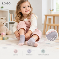 Chaussettes antidérapantes en coton biologique pour bébés et enfants, blanches, avec volants, à adhérence douce, production en gros, évaluation des motifs, calibrage des tailles