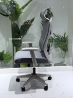 Chaise de bureau ergonomique en maille |   Chaise de bureau moderne à dossier haut, avec accoudoirs et soutien lombaire réglables, vente en gros directe d'usine