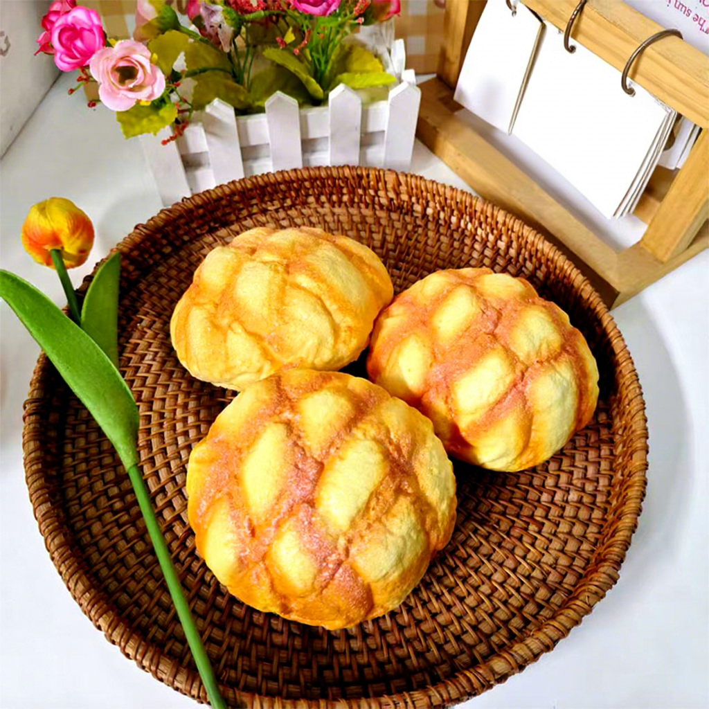 Pineapple bun