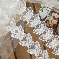 Ruban de Dentelle Guipure Brodé Blanc, Tissu Décoratif avec Papillons et Perles pour Couture