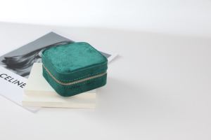 Estuche de Viaje de Terciopelo Personalizado al por Mayor para Joyas, Caja Portátil Elegante para Guardar Anillos, Pendientes y Collares - Product Image 5