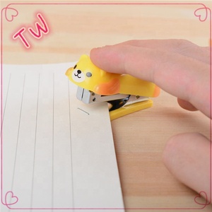 Malaysia Hotsale Tất Cả Các Loại Ghim Khuyến Mại Chất Lượng Tốt Nhất Văn Phòng Tiêu Chuẩn Hướng Dẫn Sử Dụng Đầy Màu Sắc Acrylic Mini Animal Stapler - Product Image 5