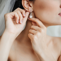 Boucles d'oreilles pendantes en argent sterling 925 avec moissanite et perle d'eau douce naturelle de 8 mm en forme de pain, pour femmes