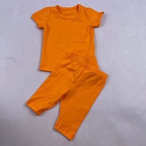 ชุดเซ็ตเสื้อยืดแขนสั้นผ้าฝ้ายนุ่ม 40 สี สำหรับเด็กผู้หญิง RTS พร้อมกางเกงขาสั้นเข้ารูปเล็กน้อย ชุดเสื้อผ้าเด็ก - Product Image 4