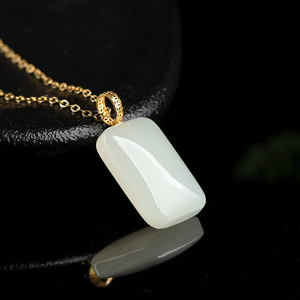 จี้หยกธรรมชาติสีขาวเทอร์ควอยซ์แท้ ประดับทองคำ 18K สร้อยคอหยกสไตล์ผู้หญิง - Product Image 4