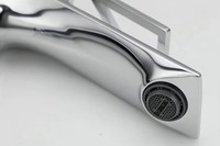 Robinet de salle de bain moderne chromé, à trou unique, avec cartouche céramique et design cascade, robinet de lavabo économe en eau