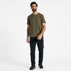 T-shirt de sport pour homme à manches courtes, respirant, séchage rapide, anti-UV, uni, léger, couche de base pour la randonnée - Product Image 1