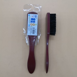 Cepillo para zapatos Qianshang con cerdas de pelo de cerdo y mango de plástico para limpiar calzado - Product Image 2