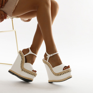 Sandalias Jishi 2026 de Verano, Estilo Europeo Americano, Tejidas en Hierba, Tacón Alto, Blancas, Talla Grande, para Exteriores - Product Image 4