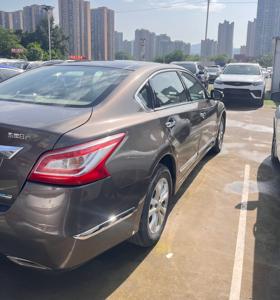 Nissan Teana 2.0L XE Fashion Edition 2013 - Berline essence avec transmission CVT, vitesse maximale de 190 km/h - Product Image 6