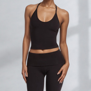 Completo Sportivo Traspirante Personalizzato per Pilates e Yoga, Top Corto con Allacciatura al Collo e Leggings a Zampa con Risvolto, Set da Allenamento in 2 Pezzi YB43 - Product Image 2