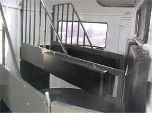 Remorque de transport pour 2 chevaux, norme australienne 2025, chargement en angle, à vendre - Product Image 2