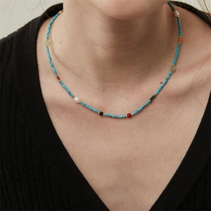 สร้อยคอโชคเกอร์ประดับมุกสีฟ้าและลูกปัดสีฟ้าครามยอดนิยม - Product Image 2