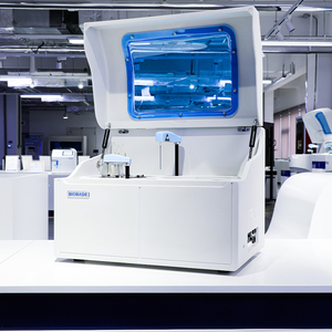 محلل كيميائي طبي عالي الجودة من BIOBASE، جهاز تحليل كيميائي حيوي مستعمل، محلل كيميائي سريري أوتوماتيكي بالكامل بسعر تنافسي - Product Image 3