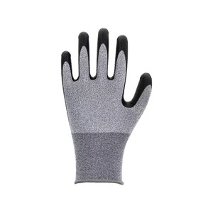 قفازات حماية لليدين مصنوعة من النايلون والسباندكس المحبوك بسمك 15 جيج، مطلية برغوة النتريل السوداء، رمادية وبيضاء اللون - Product Image 2