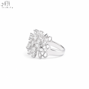Tremendous Quality Luxury 18K Solid White Gold Au750 Floral Marquise & Pear Cut Diamond Cluster <b>Statement</b> <b>Ring</b> For Women Wear - Product Image 2