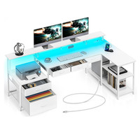 Bureau d'ordinateur en forme de L avec prise de courant et bande de LED Bureau à domicile avec étagères de rangement Bureau de jeu d'angle