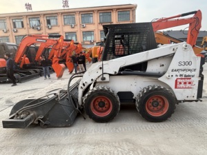Excavateurs de haute qualité Bobcat S300 Skid-Steer Loader d'occasion pour les ventes - Product Image 4