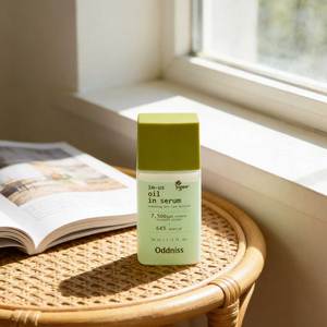 Sérum Huile Oddniss à l'Acide Hyaluronique et Vitamine C, Hydratant Visage Anti-Âge Éclaircissant au Collagène 50ml pour Femmes - Product Image 1