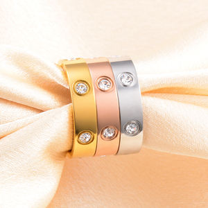 Anillos de Compromiso de Acero Inoxidable Brillante de 4.8MM de Ancho con 6 Circonitas, Color Oro/Rosa, para <span class=keywords><strong>Mujer</strong></span>, Regalo de Joyería - Product Image 3