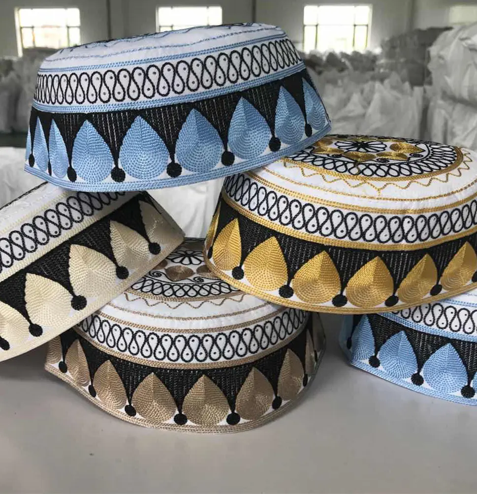 2022 özelleştirilmiş müslüman kapaklar örme bere yaz şapkalar Kufi erkek Unisex kafatası kap tasarımcı katı şapka el nakışı