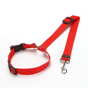 Collar de Seguridad Ajustable de Nailon para Perros y Gatos, Cinturones de Seguridad para Vehículos con Restricción para el Reposacabezas del Automóvil - Product Image 1