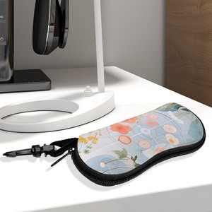 Estuche para gafas con cremallera ultraligera con imagen personalizada para microfibra, material PU, modelo vertical - Product Image 4
