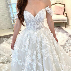 Off The Shoulder Wedding Dress Princess Waistline Sweetheart Neckline Ball Gown <b>White</b> <b>Lace</b> Applique Floral Print Bridal Gown - Product Image 2