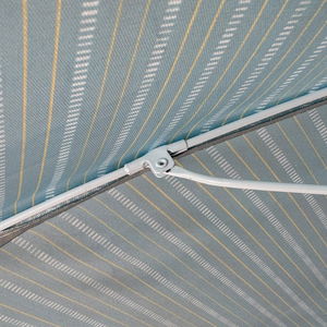 Parapluie de plage bon marché personnalisé avec logo OEM 6,5 pieds à rayures parasol anti-UV de grande taille parasol de plage extérieur inclinable - Product Image 5