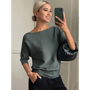เสื้อสเวตเตอร์แขนสั้นคอวีสีแดงเบอร์กันดีสำหรับผู้หญิง - Product Image 1