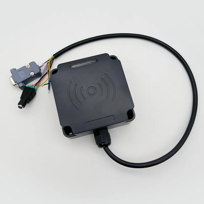 A lungo raggio uhf passivo Tag elettronico lettore RFID per il sistema di parcheggio 3M a lungo raggio Antenna esterna 3.5dbi