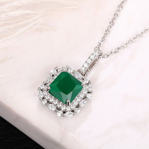 Collana con Pendente in Argento 925 e Cristallo Verde, Taglio Principessa, Strass, Gioiello Classico da Sposa per Donna con Catena a Maglia - Product Image 1